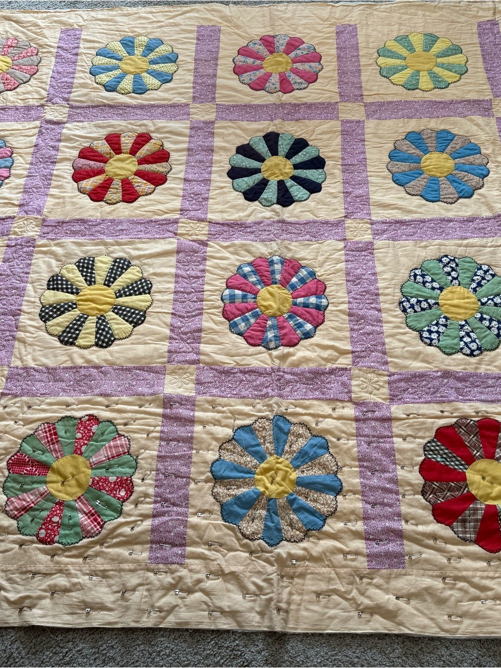 Handmade Dresden Plate Quilt Top Partially Quilted 72”x86”